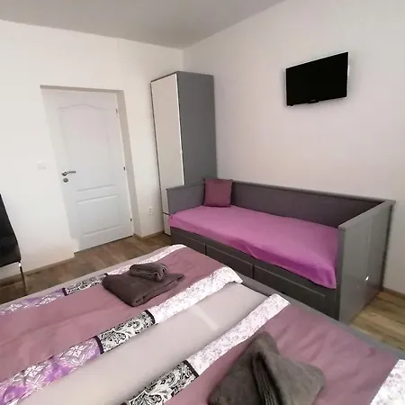 Apartment Na Spaciru *